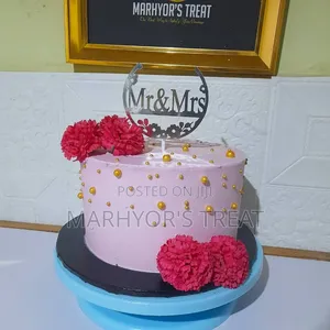 8" Double Layer Cake