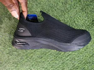 Skechers Arch Fit Sneakers – Lightweight Support All-day Comfort