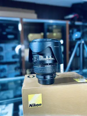 Nikon 17-35 F2.8