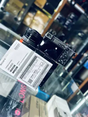 Sony A6400 With Lens