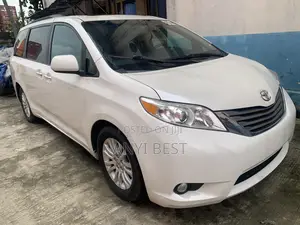 Toyota Sienna 2015 White