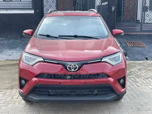 Toyota RAV4 2015 Red