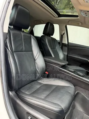 Toyota Avalon Touring FWD Sedan (3.6L 6cyl 6A) 2016 White