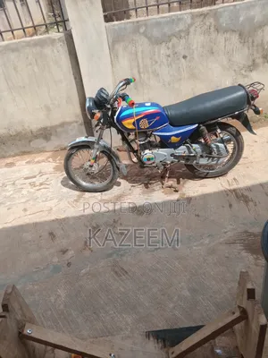 Bajaj Boxer 2021 Red