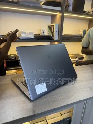 Laptop MSI Creator A16 AI+ 32GB Intel Core i7 SSD 1T