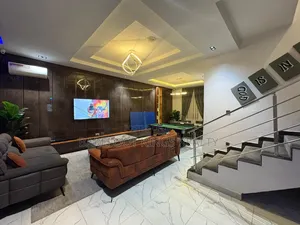 Luxury 3bedroom Duplex