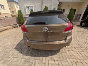 Toyota Venza LE 2013 Gold