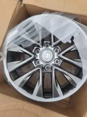 Brand New 18-Inch Alloy Rim for Lexus Gx