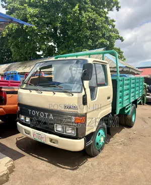 Toyota Dyna 200 Newly Registered Petrol Engine