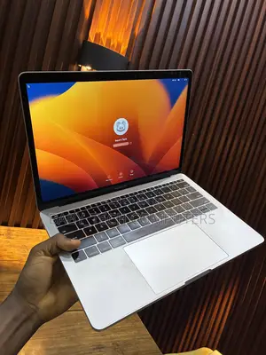 Laptop Apple MacBook Pro 2017 8GB Intel Core i5 SSD 256GB