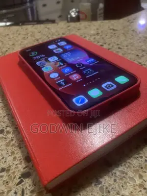 Apple iPhone 13 128 GB Red