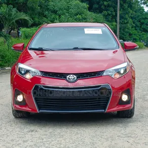 Toyota Corolla 2015 Red