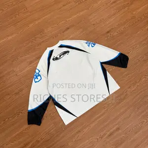 Graphic Longsleeve: