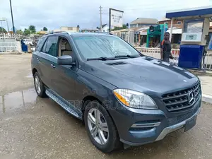 Mercedes-Benz M Class ML350 4MATIC 4dr SUV AWD (3.5L 6cyl 7A) 2015 Blue