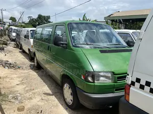 Volkswagen Transporter 2005 Green