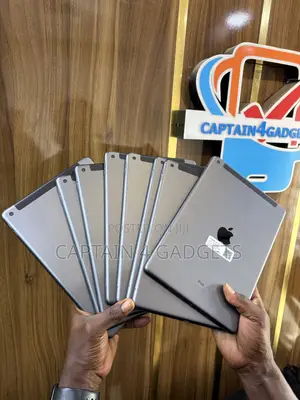 Apple iPad 10.2 (2021) 256 GB Gray