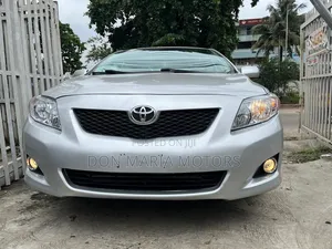Toyota Corolla LE 4dr Sedan (1.8L 4cyl 4A) 2010 Silver