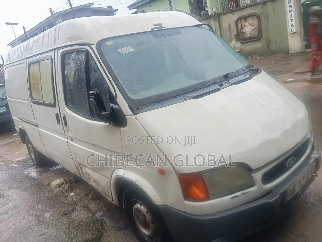 Ford Transit 2000 White