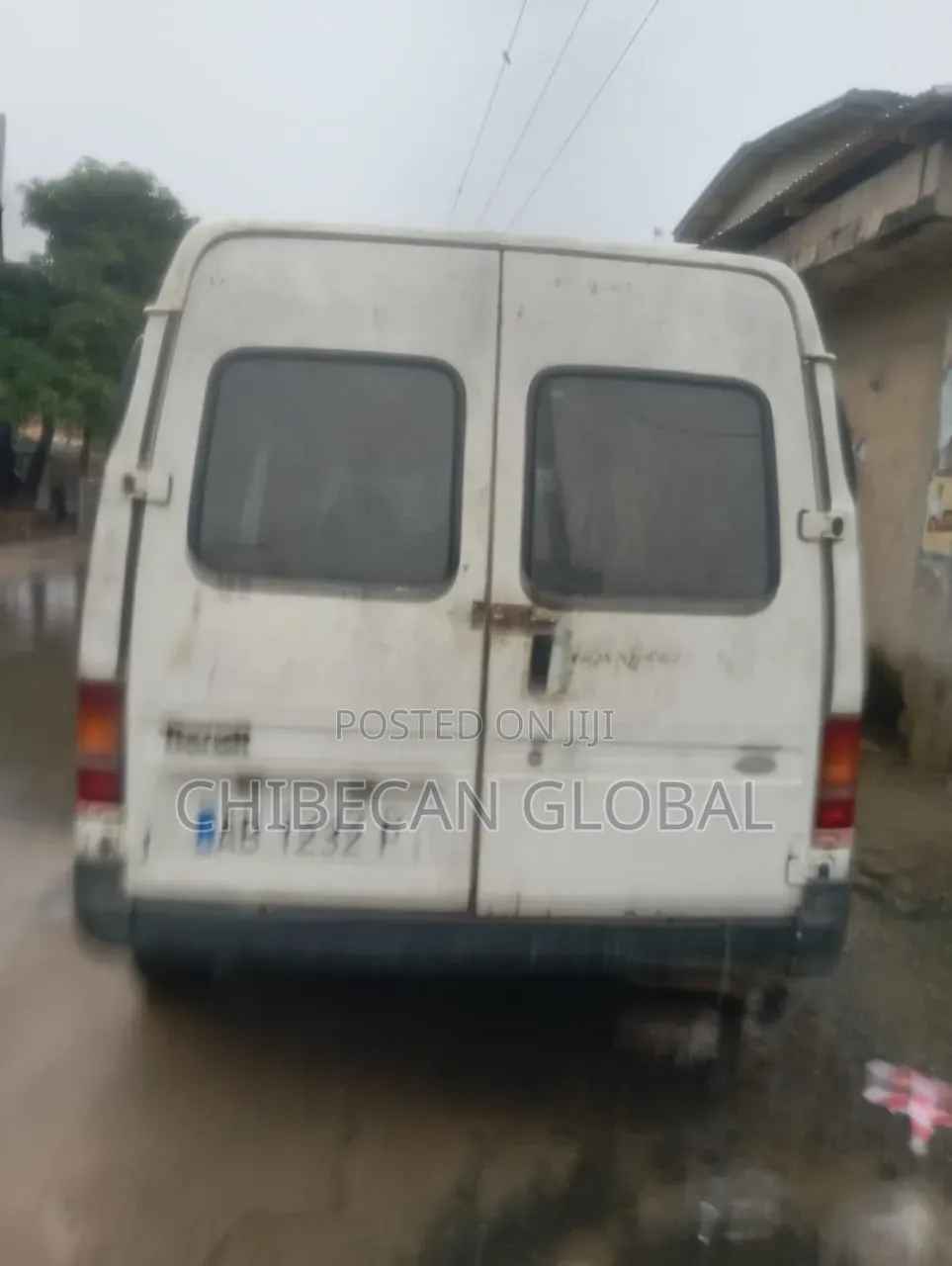Ford Transit 2000 White