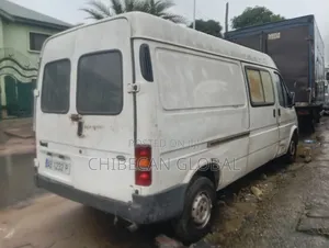 Ford Transit 2000 White