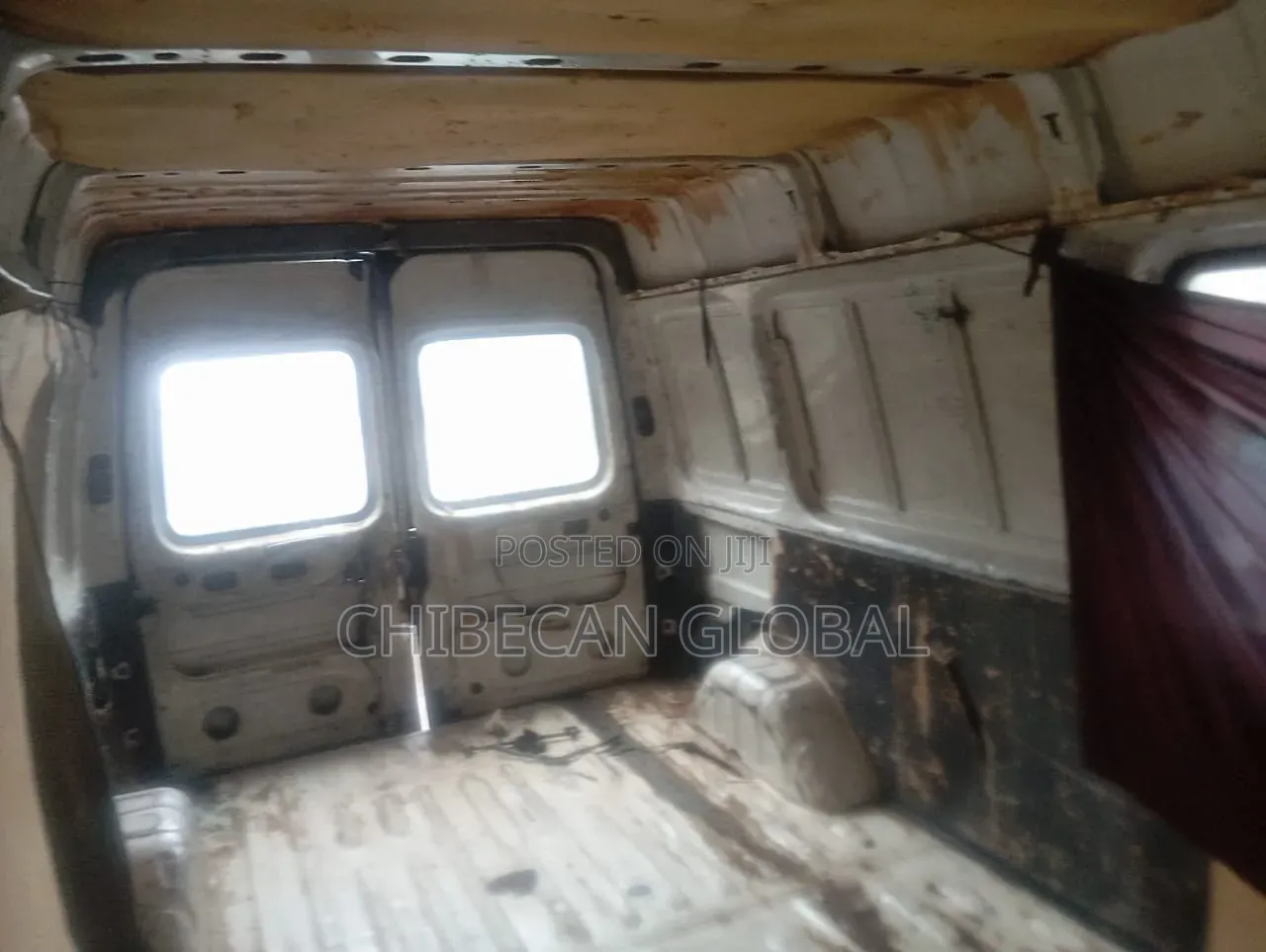Ford Transit 2000 White