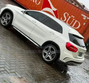 Mercedes-Benz GLA 250 2016 White