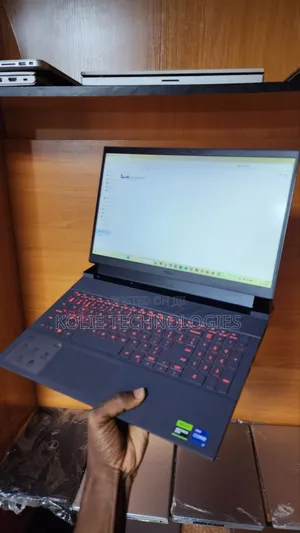 Laptop Dell G15 5530 Special Edition 32GB Intel Core i7 SSD 1T