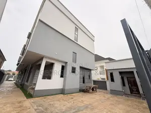 4bdrm Townhouse/Terrace in Apo Resettlement for sale