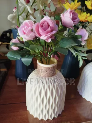 Plastic Vase Flower Set