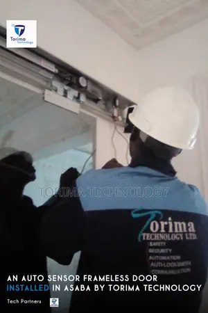 Automatic Frameless Sensor Door