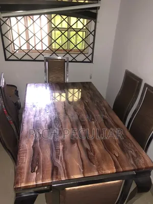 *Marble Top Dining Set *
6 Seater