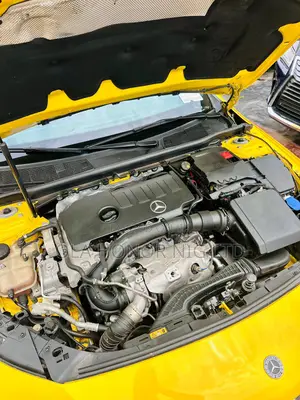 Mercedes-Benz CLA-Class CLA 250 Sedan 2020 Yellow
