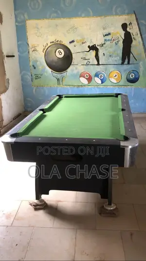 Snookers Table