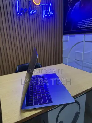 Laptop Apple MacBook Pro 2020 8GB Intel Core i5 SSD 256GB