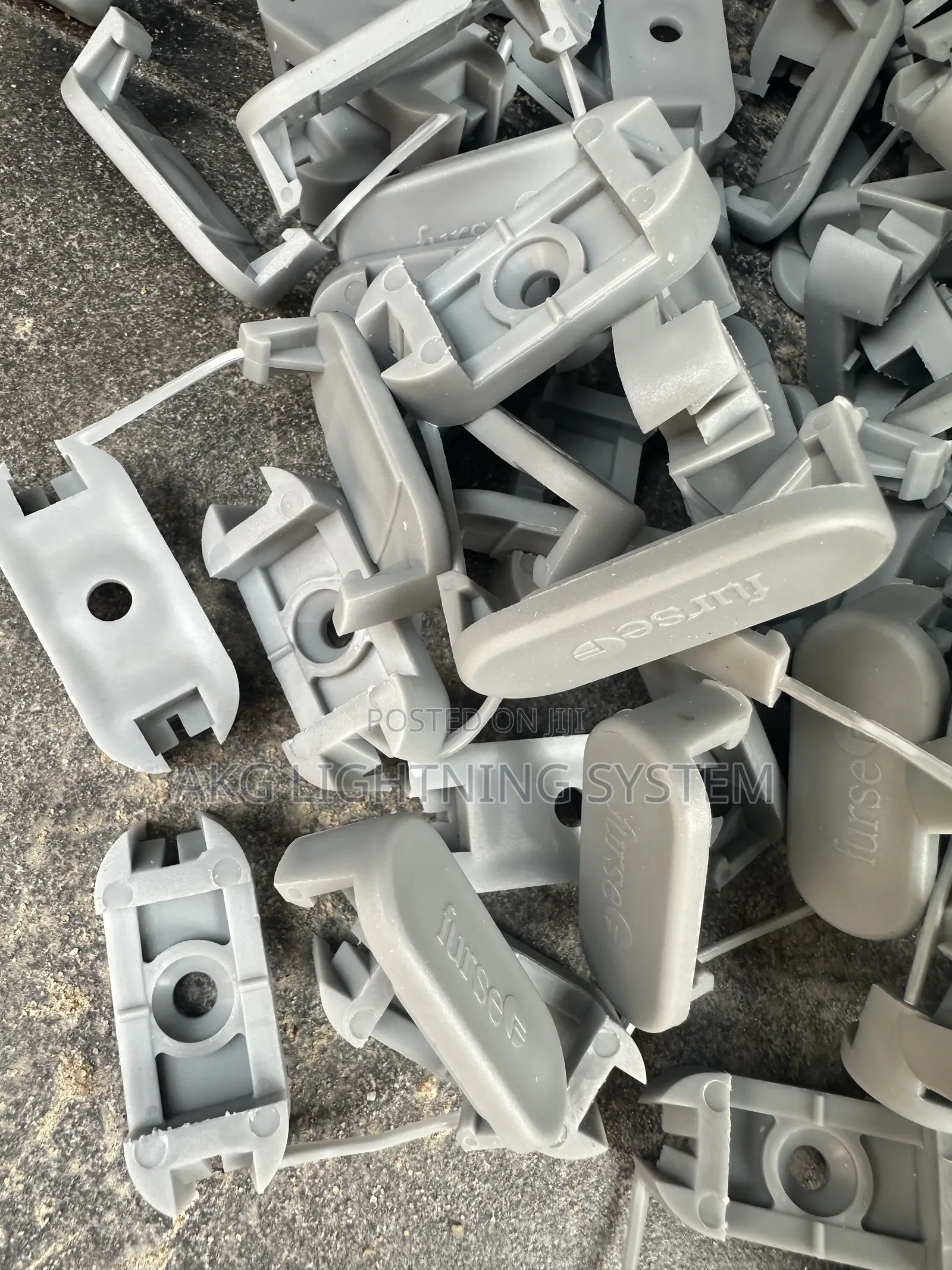 Adhesive Dc Clip