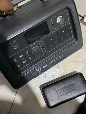 Bluetti Eb70