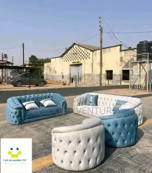 Modern Opulent High Quality Sofa Chair
