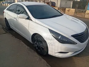 Hyundai Sonata 2012 White