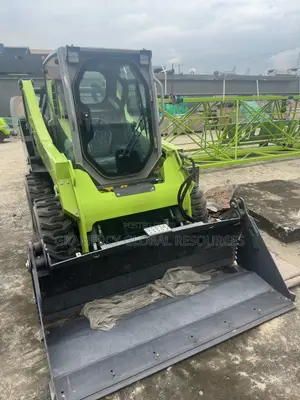 Brand New Zoomlion Compact Skid Steer Mini Loader for Sale