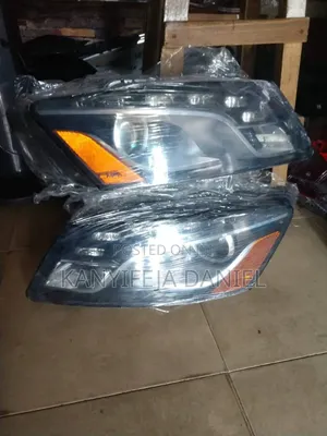 Audi Q5 Headlights