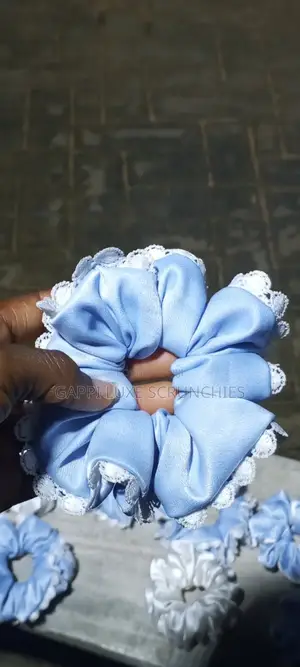 Scrunchie With Lace