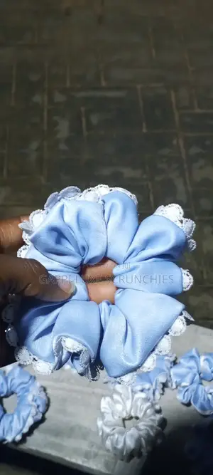 Scrunchie With Lace