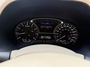Nissan Pathfinder SL 4dr SUV 4WD (3.5L 6cyl CVT) 2014 Gray