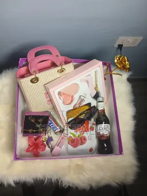 Exclusive Female Male Gift Set Containing Jewelries,Perfumes Others
