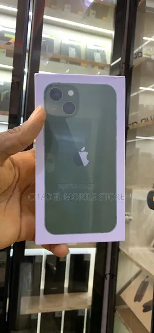 New Apple iPhone 13 128 GB Green