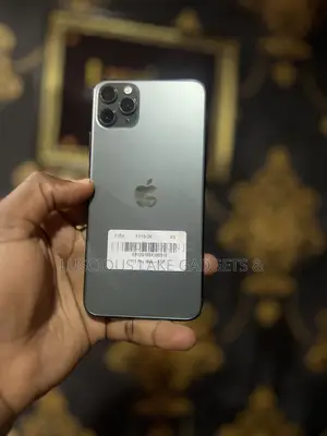Apple iPhone 11 Pro Max 64 GB Green