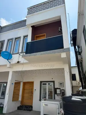 3bdrm Townhouse / Terrace in Ikota for rent