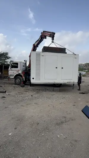 Crane Truck Available for Rental