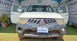 Mitsubishi L200 2013 White