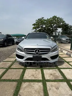Mercedes-Benz C300 Luxury 4dr AWD 4Matic Sedan (2.0L 4cyl 7A) 2015